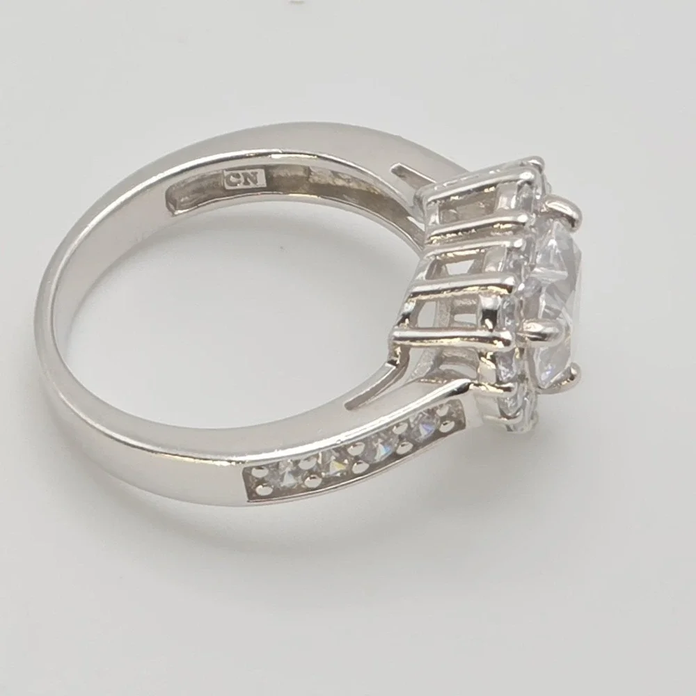 BE 925 Sterling Silver Heart Ring Halo Design Cubic Zirconia‎ Engagement Size 7